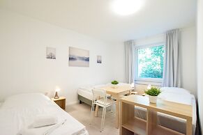 Comfortable Large Center Apartment