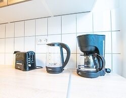 Comfortable Large Center Apartment