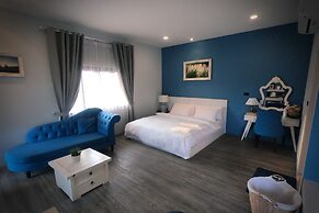 I-Destiny Gallery Resort