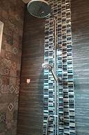 I-Destiny Gallery Resort