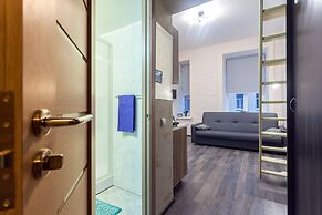 Guests Love on Blokhina