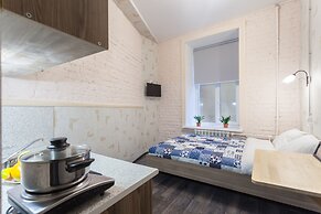 Guests Love on Blokhina