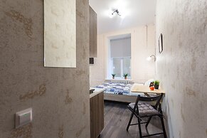 Guests Love on Blokhina