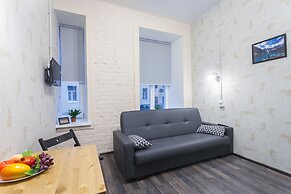 Guests Love on Blokhina