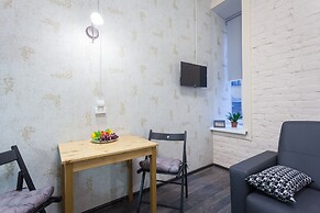 Guests Love on Blokhina