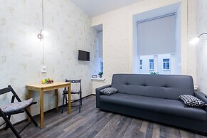 Guests Love on Blokhina