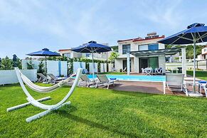 W Villas Halkidiki
