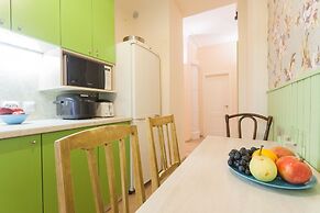 Guests Love on 5 Line VO