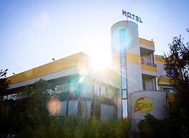 Hotel Select Wellness & Spa