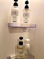 bnb+ Shinbashi - Hostel