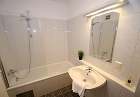 Apartment Summer & Winter Fun I