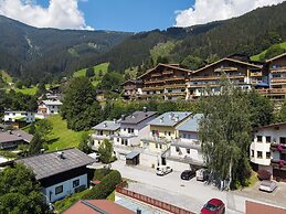 Apartment Summer & Winter Fun I