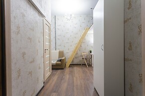 Guests Love on Dostoevskogo