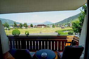 Deluxe Studio TOP 12