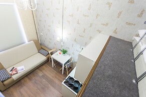 Guests Love on Zagorodny 4