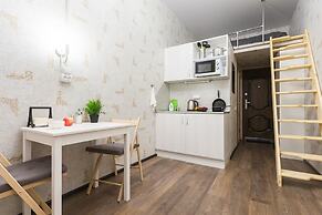 Guests Love on Zagorodny 4