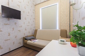 Guests Love on Zagorodny 4