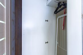 Guests Love on Zagorodny 4