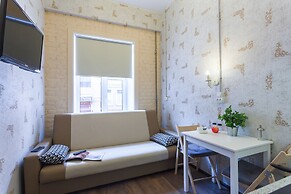 Guests Love on Zagorodny 4