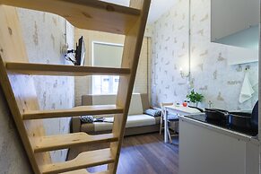 Guests Love on Zagorodny 4