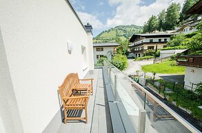 Finest Penthouse Waterside Zell am See