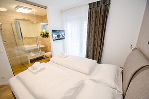 Finest Penthouse Waterside Zell am See