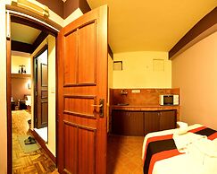 Vajra Guest House & Restaurant