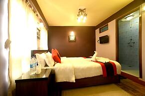 Vajra Guest House & Restaurant