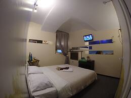 Zhukovskogo 14 Mini Hotel