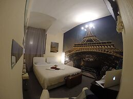 Zhukovskogo 14 Mini Hotel