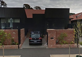 Class, Style and Location in Carlton