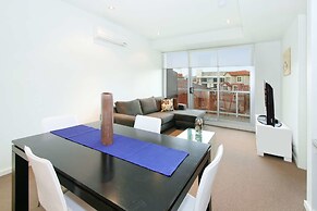 St Kilda Location and Style