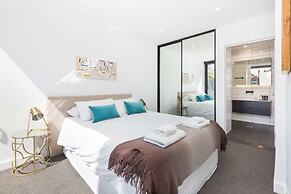 Executive 3 br Caulfield North