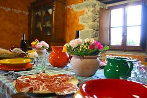 Wonderful private villa for 16 people with WIFI, private pool, TV and 