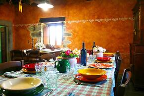 Wonderful private villa for 16 people with WIFI, private pool, TV and 