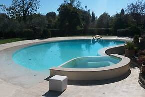 Wonderful private villa for 4 people with WIFI, pool, A/C, TV, terrace