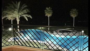 MI CAPRICHO C16 Luxury apartment on the beachfront