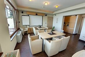 Royal Mediterran Hotel