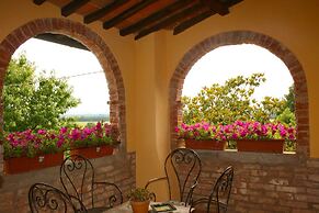 Stunning private villa for 6 guests with private pool, TV, pets allowe