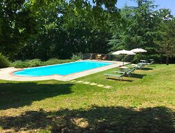 Stunning private villa for 6 guests with private pool, TV, pets allowe