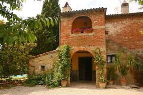 Stunning private villa for 6 guests with private pool, TV, pets allowe