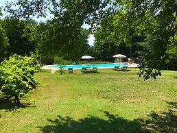 Stunning private villa for 6 guests with private pool, TV, pets allowe