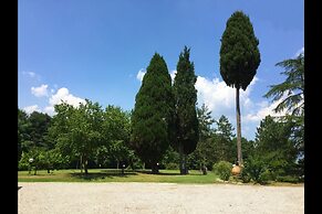 Stunning private villa for 6 guests with private pool, TV, pets allowe