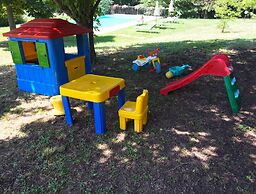 Stunning private villa for 6 guests with private pool, TV, pets allowe