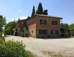 Stunning private villa for 6 guests with private pool, TV, pets allowe