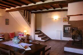 Stunning private villa with private pool, WIFI, TV, pets allowed and p