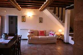 Stunning private villa with private pool, WIFI, TV, pets allowed and p