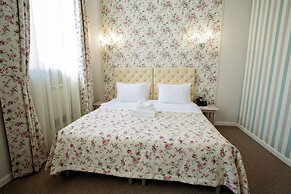 The Aristocrat Boutique Hotel