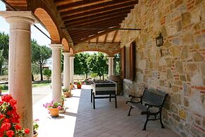 Stunning private villa for 8 guests with private pool, WIFI, TV, terra