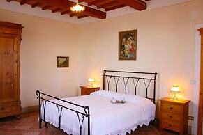 Stunning private villa for 8 guests with private pool, WIFI, TV, terra